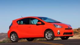 Toyota Prius C - prawy bok