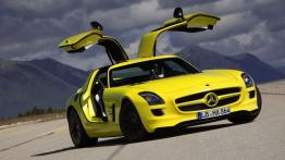 Mercedes SLS AMG E-Cell - widok z przodu
