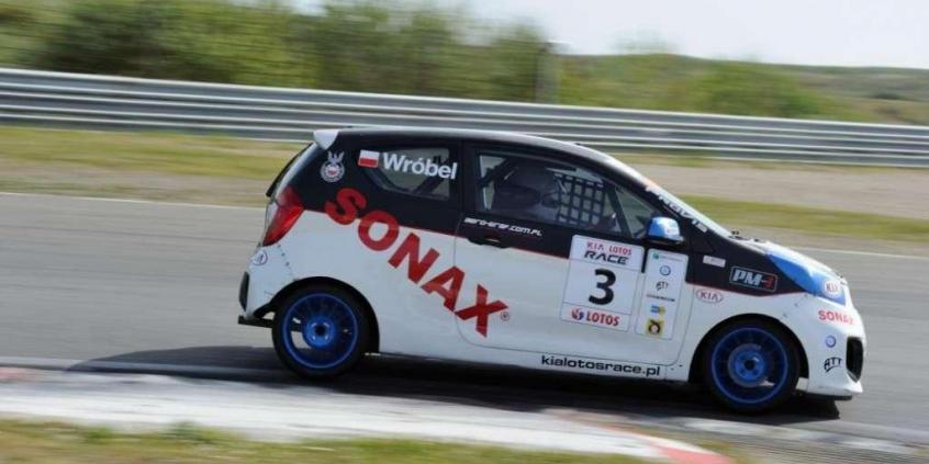 KLR - Konrad Wróbel z pole position - Kia