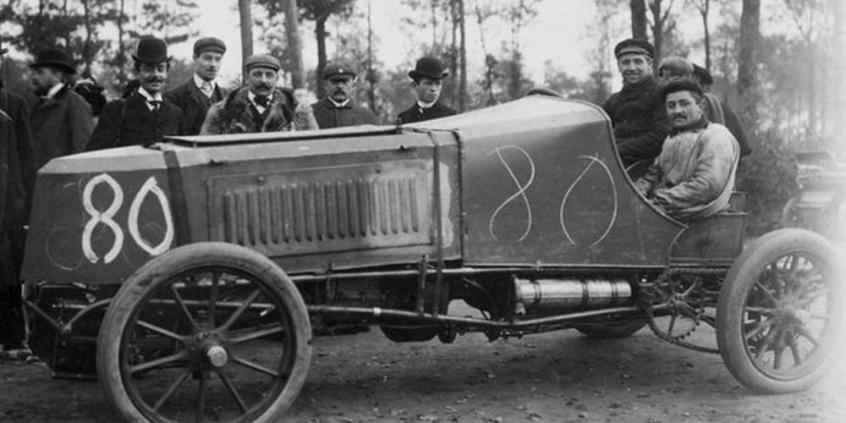 17.07.1903 | Pierwszy kierowca osiąga prędkość przekraczającą 130 km/h