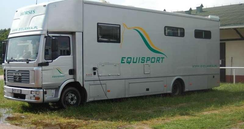 Bukmanka - kamper do przewozu koni