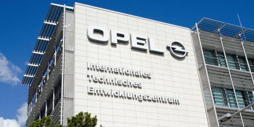 Niemiecki rząd akceptuje przejęcie Opla przez PSA