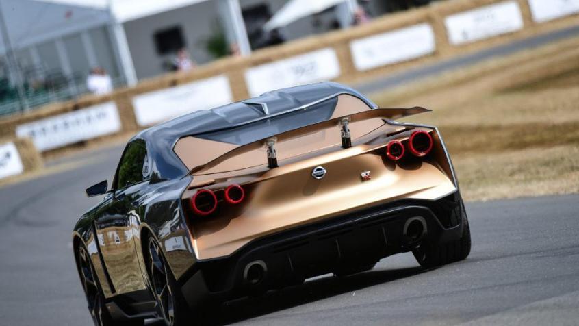 Nissan GT-R