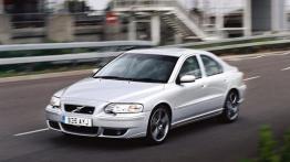 Volvo S60 R - widok z przodu