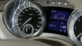 Mercedes Vision R - deska rozdzielcza