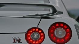 Nissan GT-R - widok z tyłu