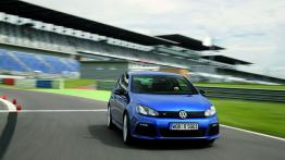 Volkswagen Golf R - widok z przodu