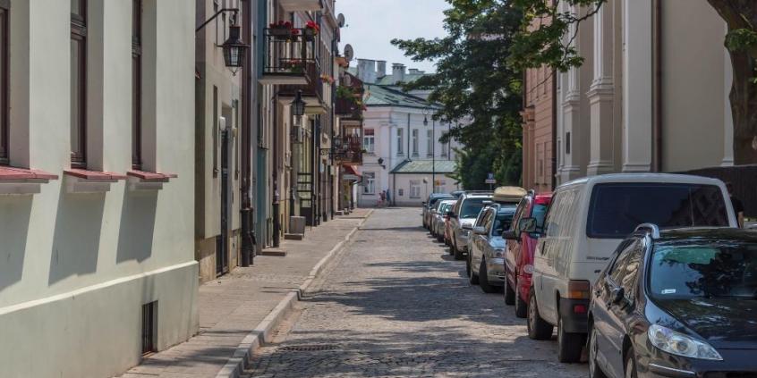 Obecne przepisy są niekonstytucyjne. Za zwrot odholowanego auta nie będzie trzeba płacić od razu