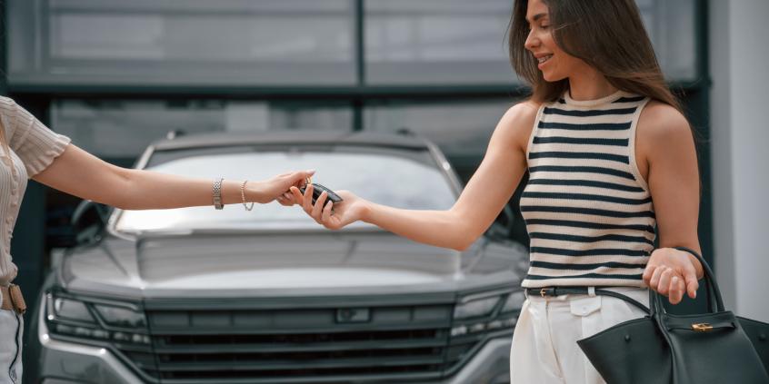 Sprzedasz auto w mObywatelu i zapomnisz o formalnościach? Rząd szykuje zmiany od 2028 roku