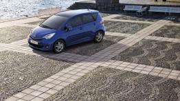 Toyota Verso S - widok z przodu