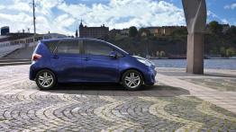 Toyota Verso S - prawy bok