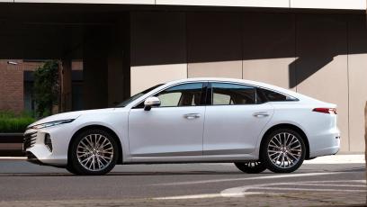 Nowy Bestune B70 w Polsce. Cena przyciąga, kompromisy też