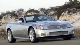 Cadillac XLR-V - widok z przodu