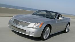Cadillac XLR-V - widok z przodu