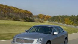 Cadillac STS-V - widok z przodu