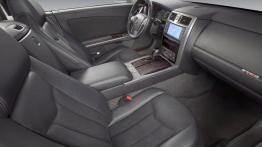 Cadillac XLR-V - widok ogólny wnętrza z przodu