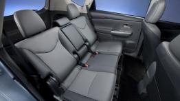 Toyota Prius V - tylna kanapa