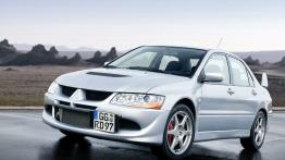Mitsubishi Lancer EVO VIII - widok z przodu