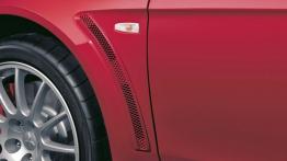 Mitsubishi Lancer EVO X - lewe przednie nadkole