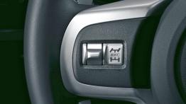 Mitsubishi Lancer EVO X - sterowanie w kierownicy