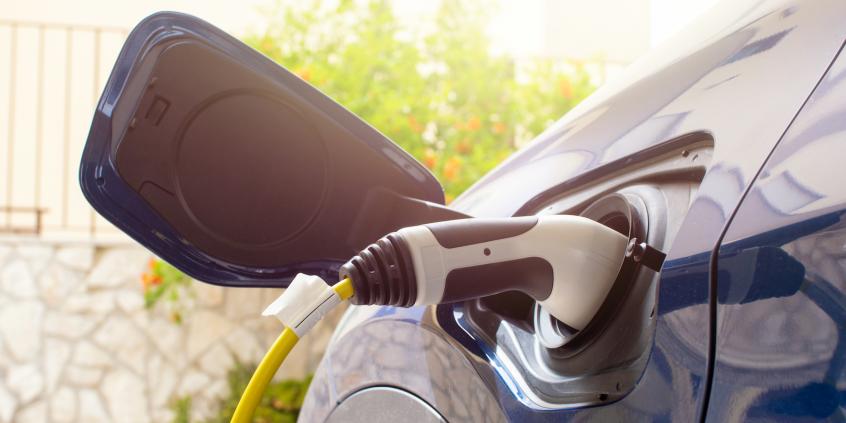 Ceny ładowania elektryków w Polsce. Jak nie zapłacić 210 zł zamiast 42 zł?