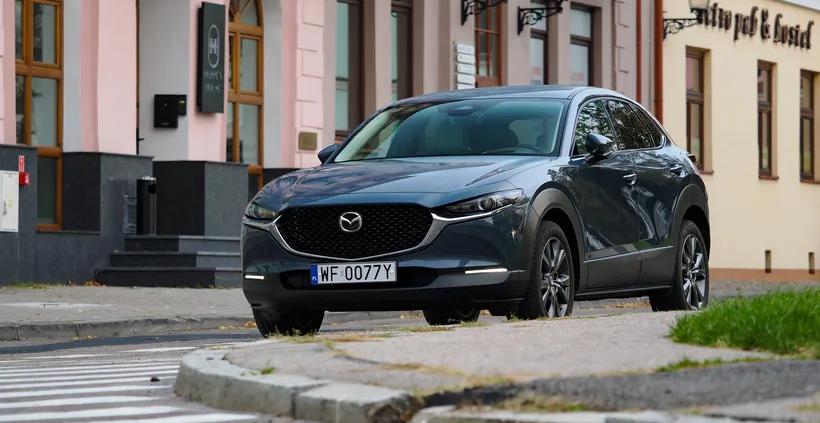 Omoda 5 (1.6 T-GDI) vs Mazda CX-30 (e-Skyactiv X) – chiński luksus w standardzie vs japońska inżynieria. Porównanie wyposażenia Premium vs Homura