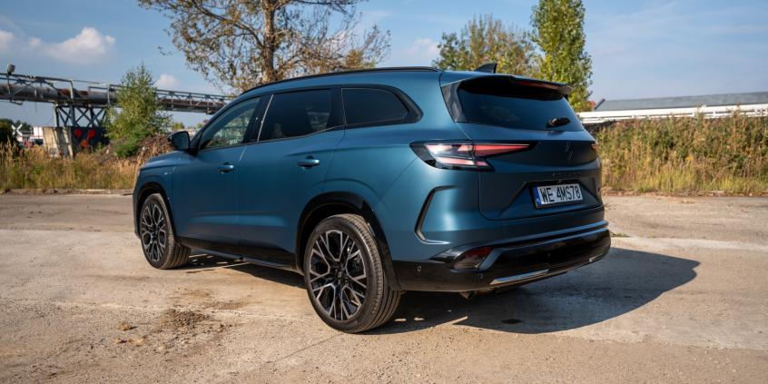 Test: Renault Espace E-Tech full hybrid esprit Alpine to zwykły, choć dobry rodzinny SUV. Jest jednak nadzieja