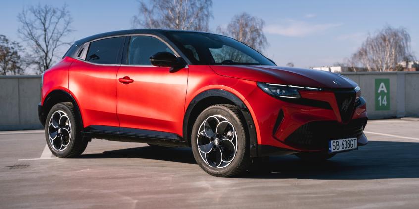 Alfa Romeo Junior Ibrida Q4 miała być wyjątkowa, a wyszło jak zawsze