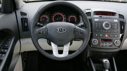 Kia Ceed Kombi 2010 - pełny panel przedni
