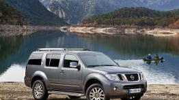 Nissan Pathfinder 2010 - prawy bok