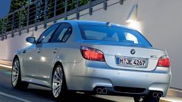 BMW M5 E60 - widok z tyłu