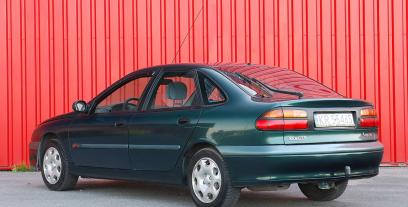 Renault Laguna I Hatchback 1.6 i 16V 107KM 79kW 1997-2000
