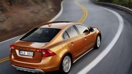 Limuzyna szukająca pieszych - Volvo S60