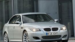 BMW M5 E60 - widok z przodu