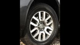 Nissan Pathfinder 2010 - koło