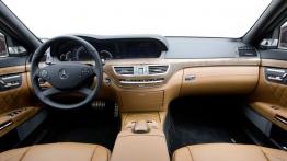 Mercedes S 65 AMG 2010 - pełny panel przedni