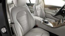 Mercedes Klasy C z nową podstawową wersją C160