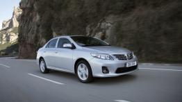 Toyota Corolla Sedan 2010 - widok z przodu