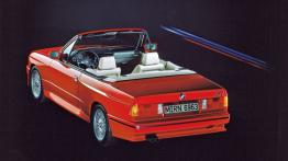 BMW M3 E30 - widok z tyłu