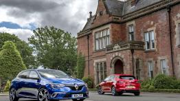 Renault Megane GT TCe 205 & Megane dCi 110 - przód - inne ujęcie