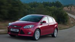 Ford Focus Hatchback 2010 - widok z przodu