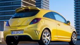 Opel Corsa OPC 2010 - widok z tyłu