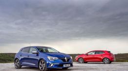 Renault Megane GT TCe 205 & Megane dCi 110 - przód - inne ujęcie