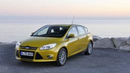 Ford Focus Hatchback 2010 - widok z przodu