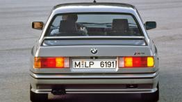 BMW M3 E30 - widok z tyłu