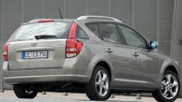 Kia Ceed Kombi 2010 - widok z tyłu