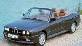 BMW M3 E30 - widok z przodu