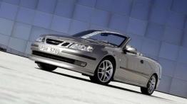 Kabriolet dopracowany do perfekcji - Saab 900