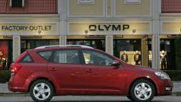 Kia Ceed Kombi 2010 - prawy bok