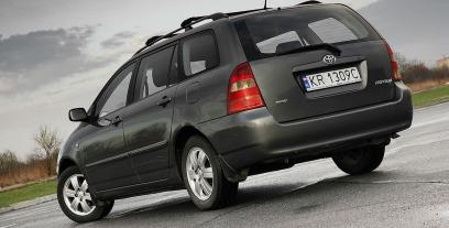 Toyota Corolla IX (E12) Kombi